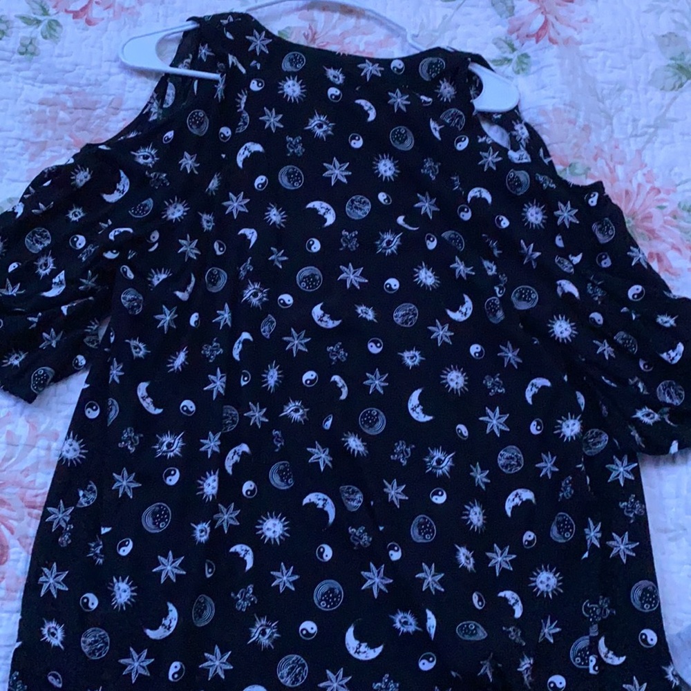 Celestial Cold-Shoulder Kimono - image 3